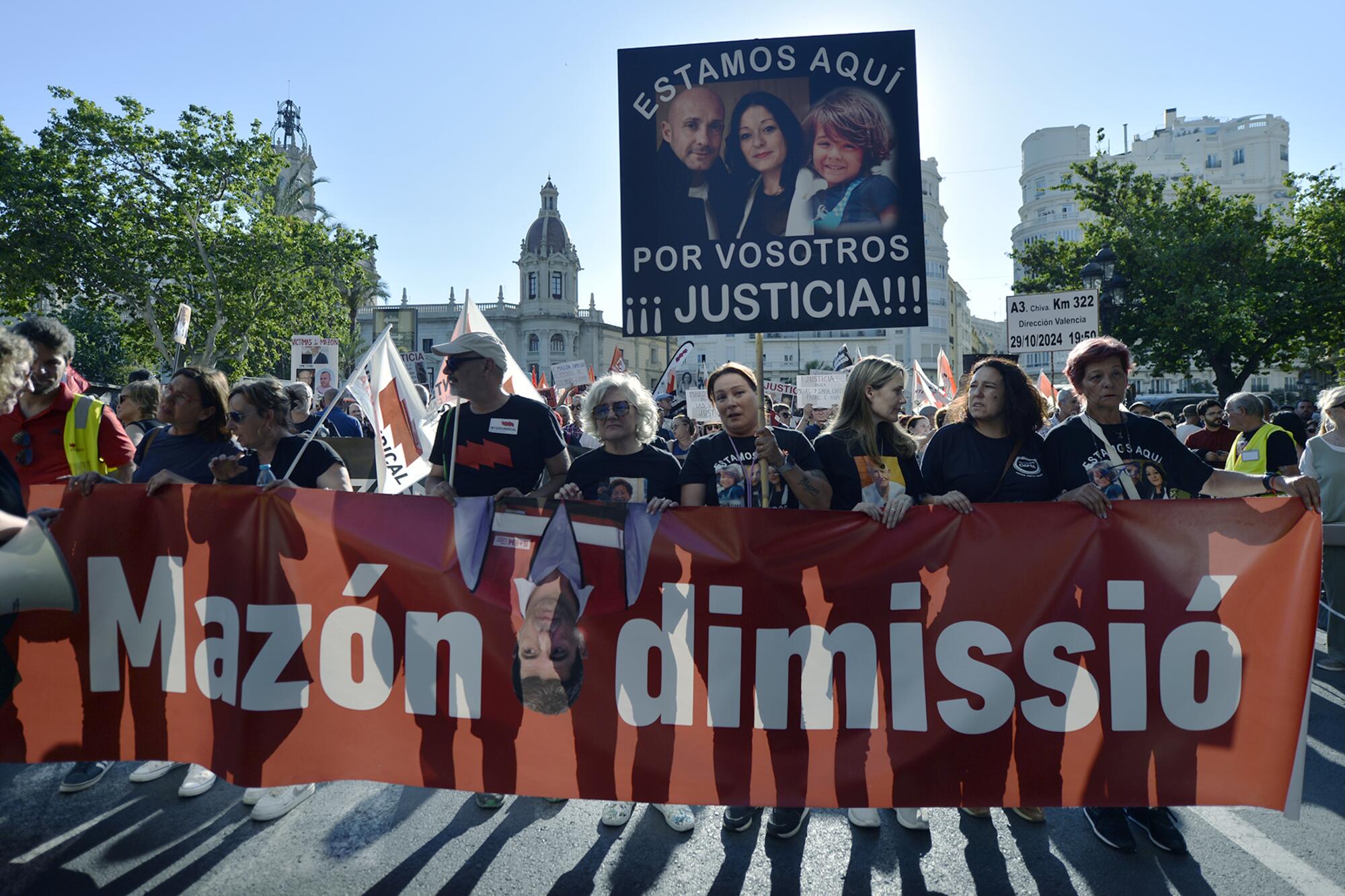 Séptima manifestación Mazón Dimisisó, dia de la huelga - 1